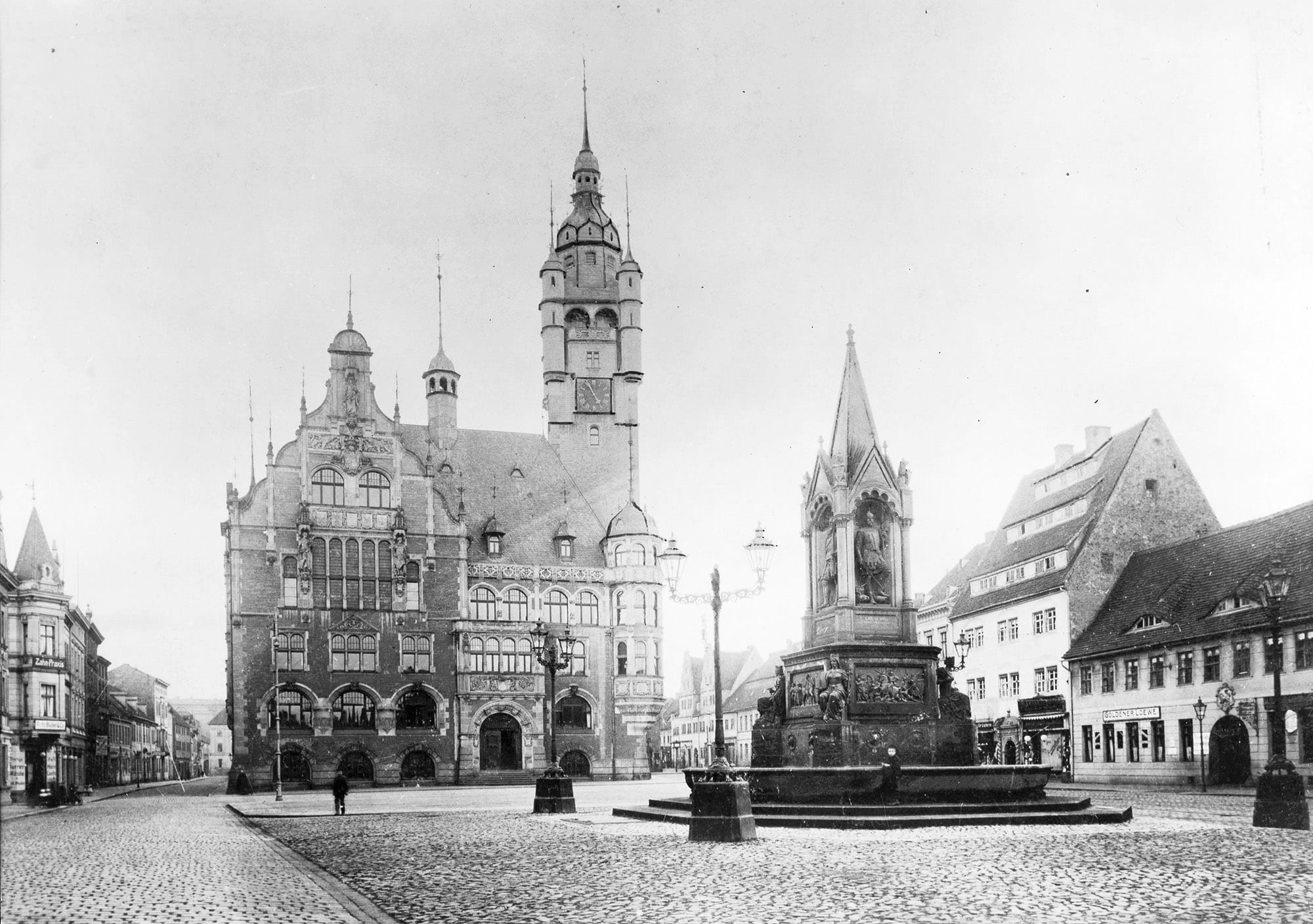 Rathaus Dessau historisch