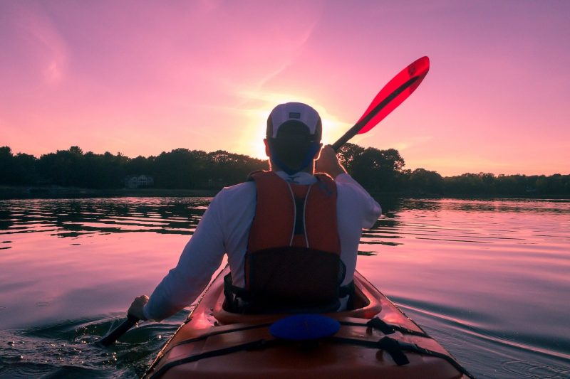 Paddeltour auf der Elbe zum Sonnnuntergang