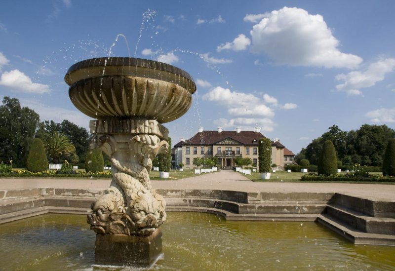 Delphinbrunnen um Schlosspark Oranienbaum