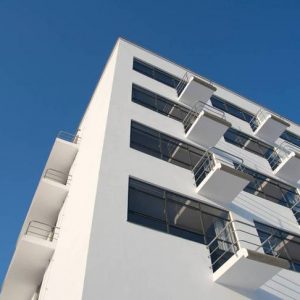 Das Dessauer Bauhaus als Highlight einer Pauschalreise