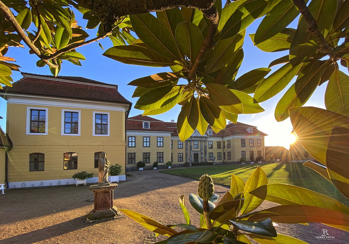 Schloss Mosigkau in der Herbstsonne