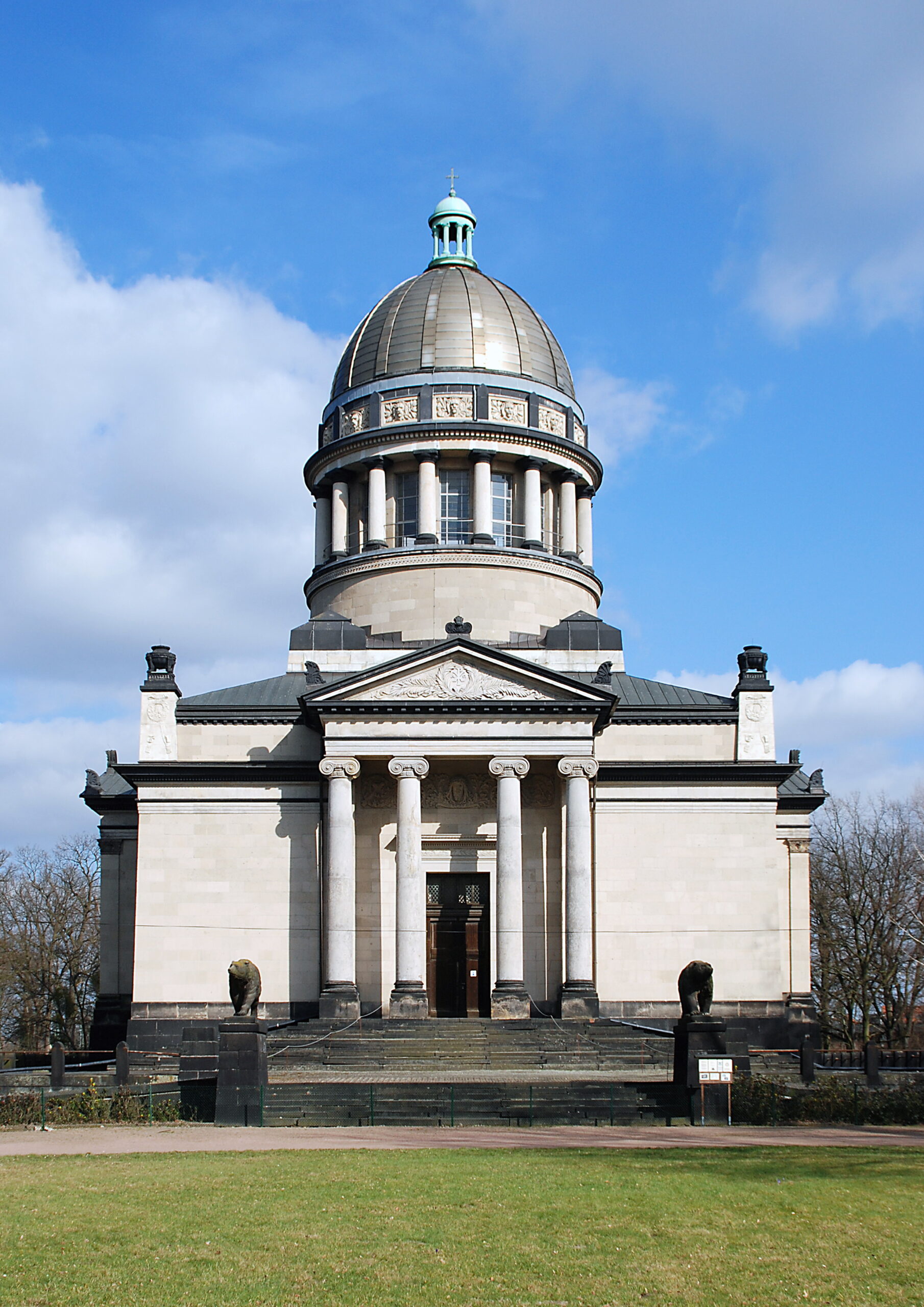 Das Mausoleum im Tierpark Dessau