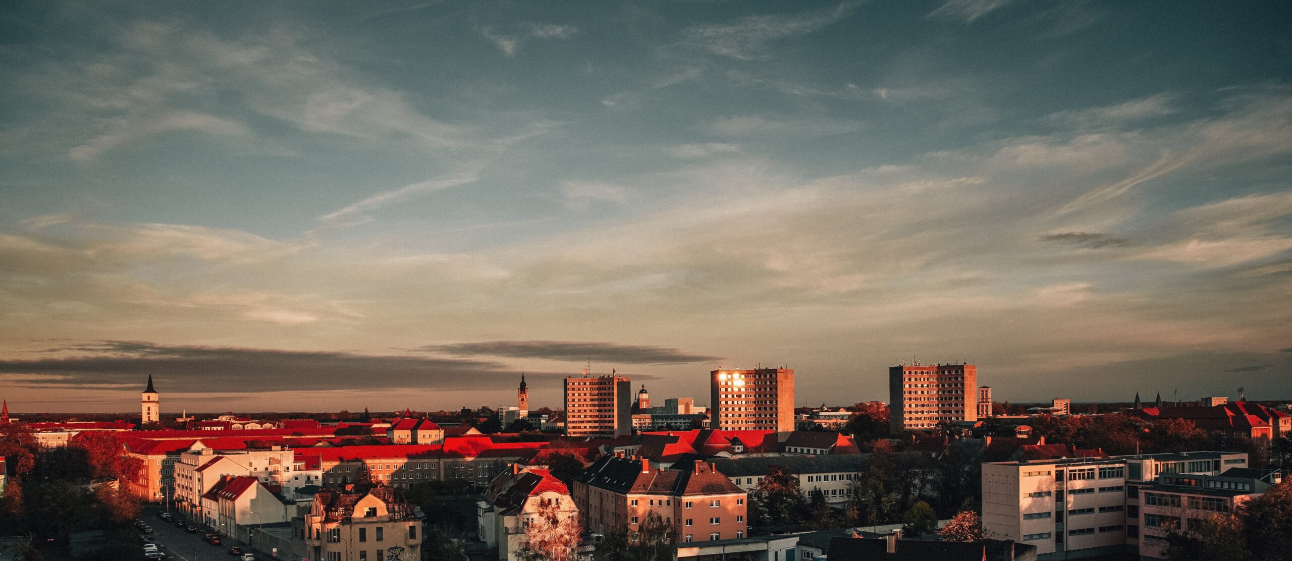 Stadtansicht Dessau im Abendrot