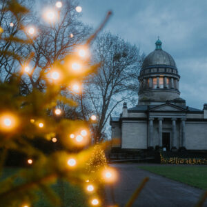 Das Mausoleum im Dessauer Tierpark zur Weihnachtszeit