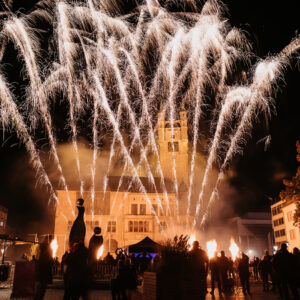 Feuerwerk vor dem Dessauer Rathaus