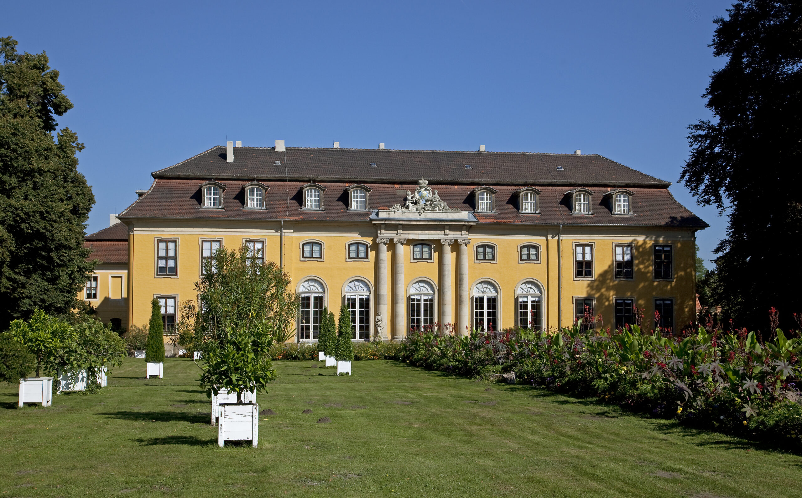 Schloss Mosigkau im Frühjahr