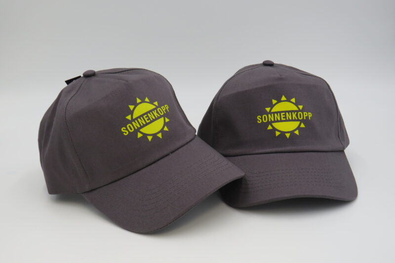 Basecap mit gelbem Aufdruck "Sonnenkopp"