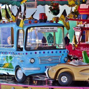 Rummel mit Kinderfahrgeschäften
