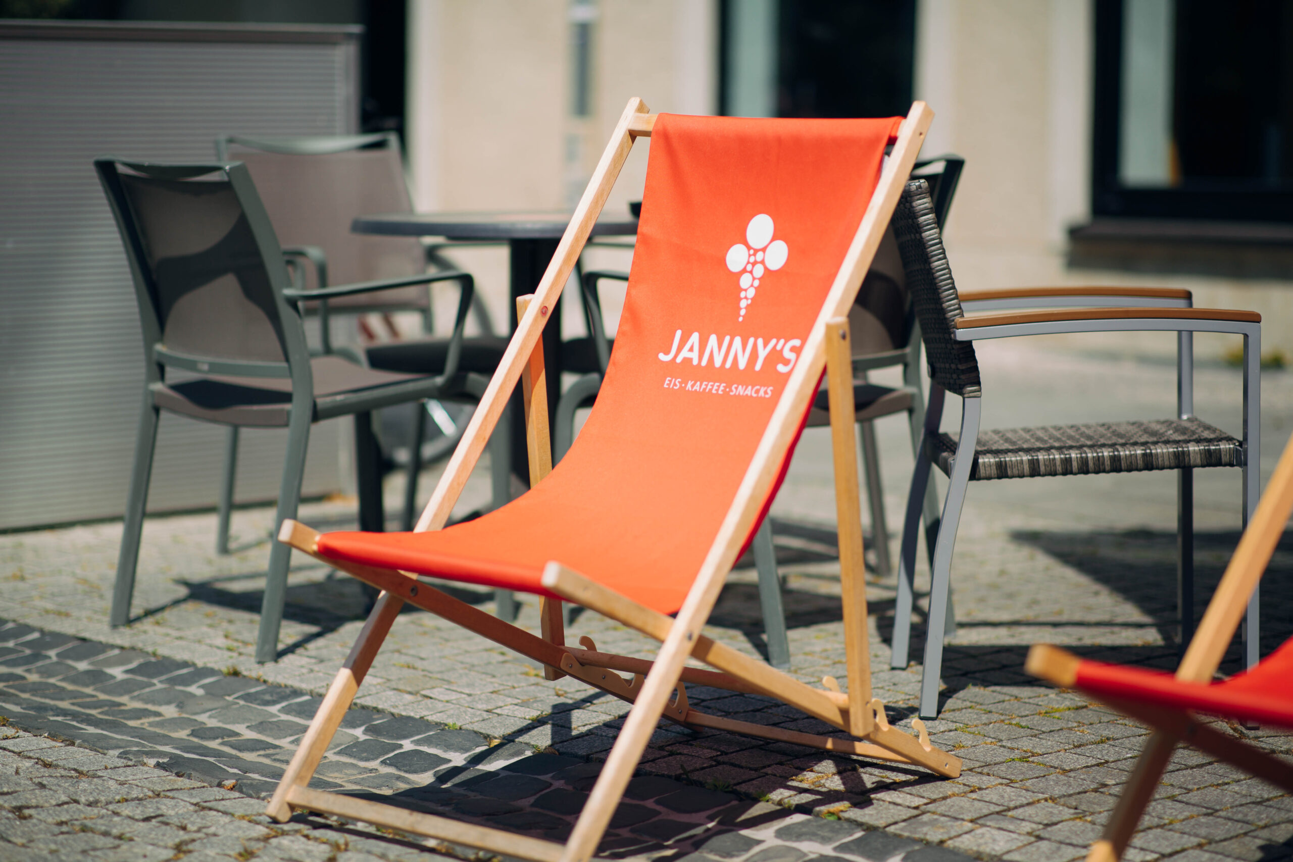 Jannys Eisladen in Dessau auf dem Marktplatz