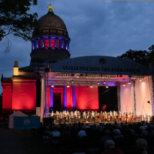 Open Air am Mausoleum im Tierpark Dessau, Foto Claudia Heysel