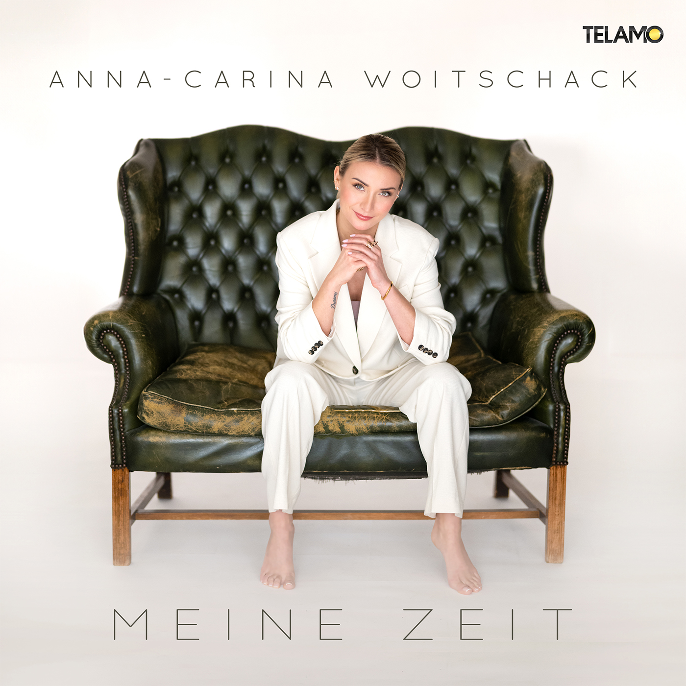 Anna-Carina Woitschack auf ihrem Albumcover