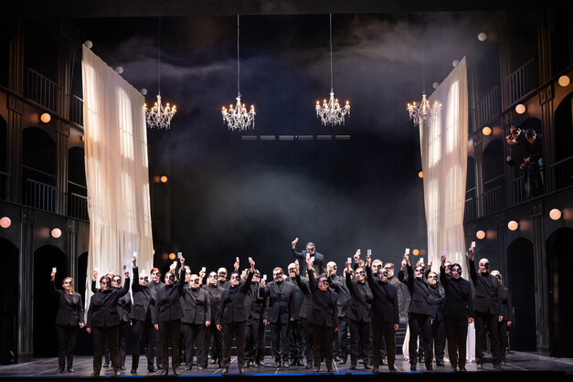 Szenenfoto aus Pique Dame im Anhaltischen Theater Dessau, Foto Claudia Heysel