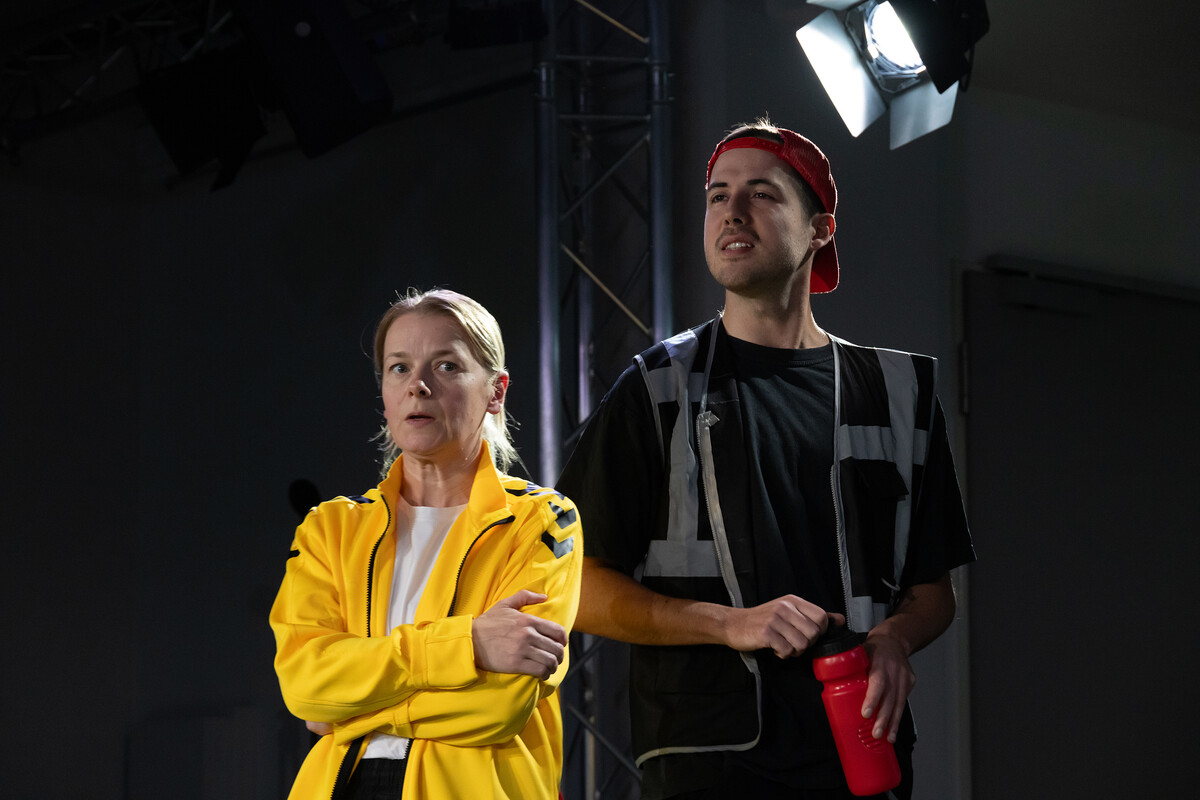 Szenenfoto aus Furor im Alten Theater Dessau, Foto Claudia Heysel