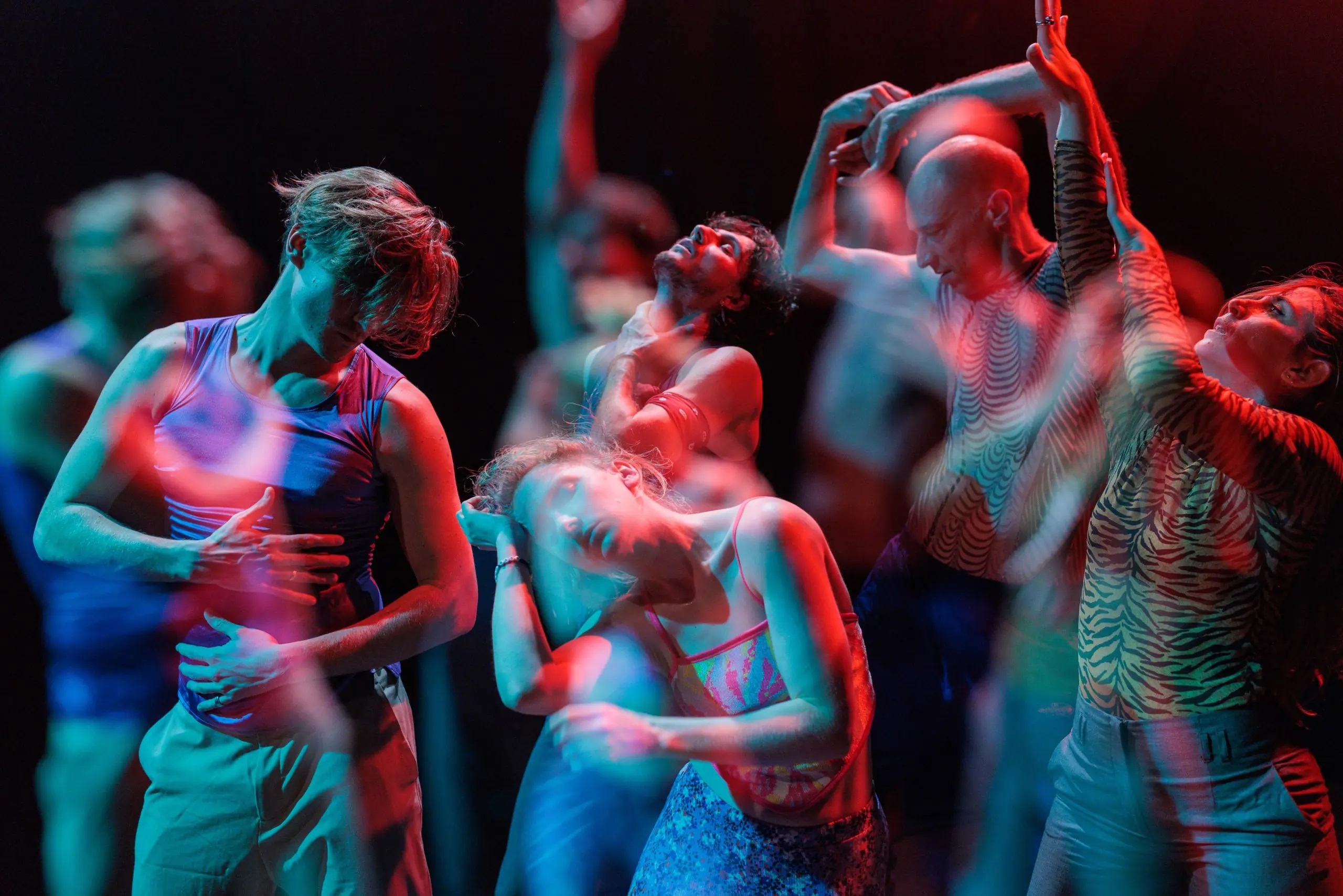 GLITZ, TänzerInnen der Sebastian Weber Dance Company, Foto Jörg Singer