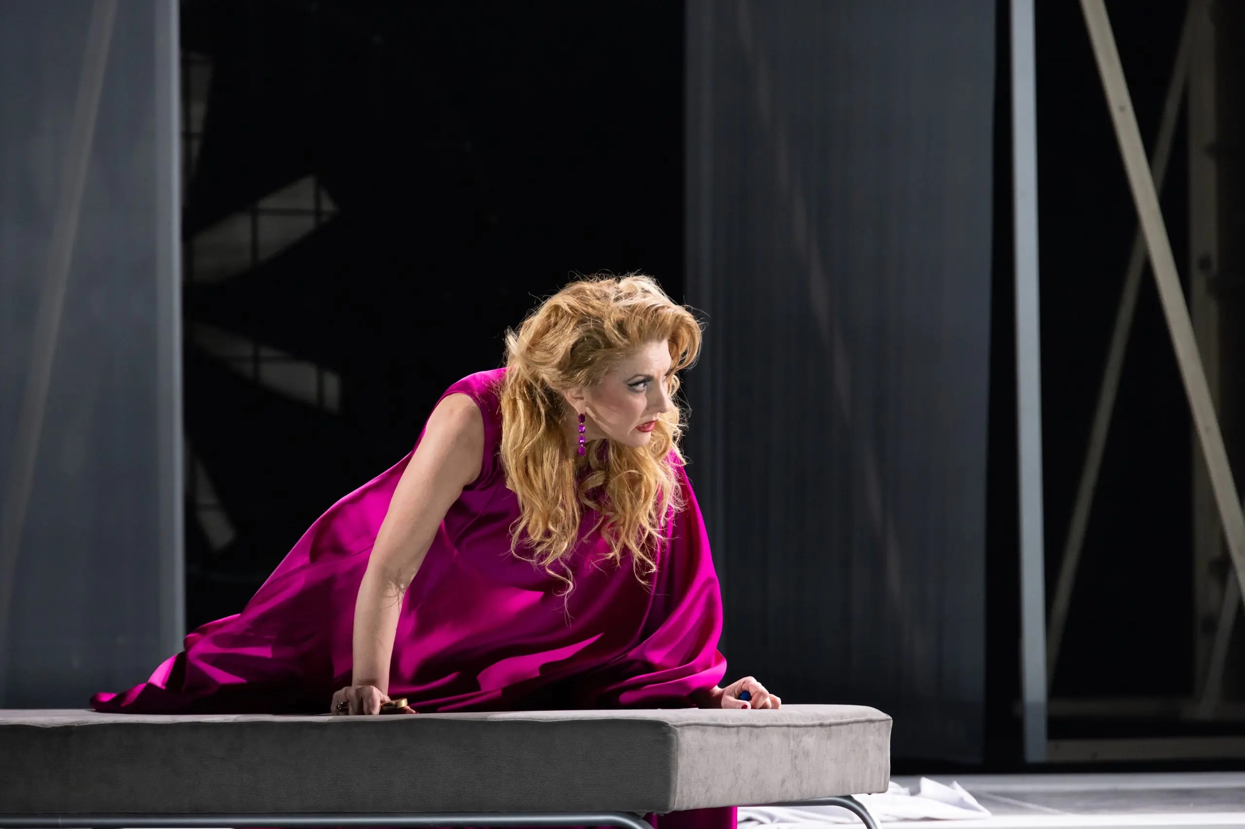 KS Jordanka Derilova im Anhaltischen Theater Dessau, Foto Claudia Heysel