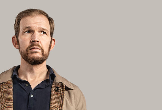 Timo Wopp - JA SORRY! Portrait 3 Quadrat © Dominic Reichenbach