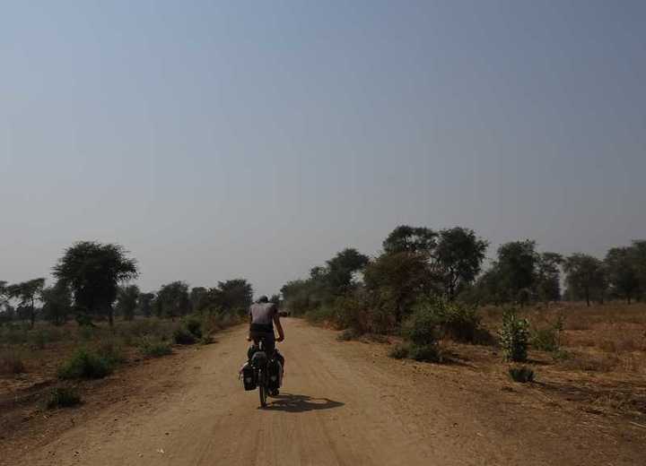 Unterwegs mit dem Tourenbike in Malawi