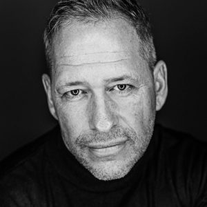 Der Dessauer Liedermacher Tom (Thomas Lapschansky)