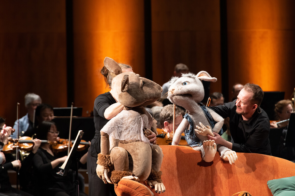 Szenenfoto aus Pit und Poldi im Anhaltischen Theater Dessau, Foto Claudia Heysel