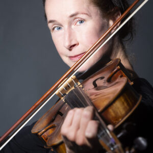 Die Bratschistin Julia Rebecca Adler