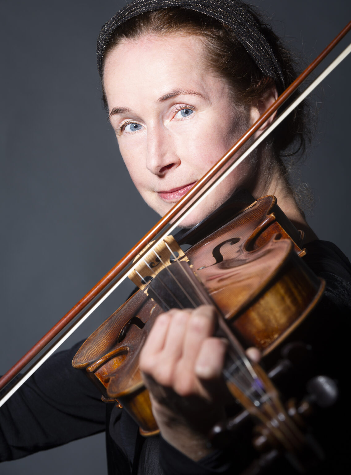 Die Bratschistin Julia Rebecca Adler