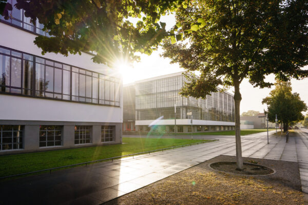 Das Bauhaus Gebäude in Dessau von außen